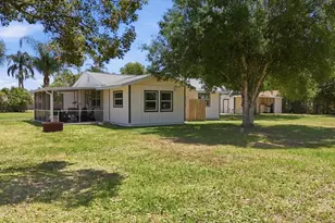 4300 Eastern Pkwy, Sarasota, FL 34233 - Photo 48