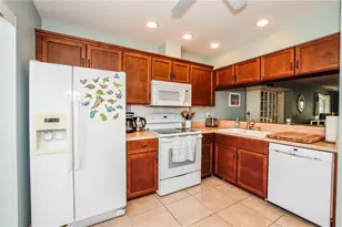 418 Wexford Cir, Venice, FL 34293 - Photo 8