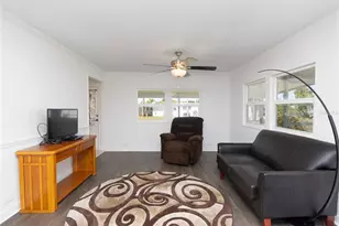 610 Delphinium Dr, Venice, FL 34293 - Photo 12