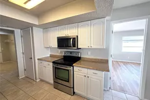 1770 Elm Dr, Venice, FL 34293 - Photo 10