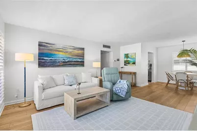 521 W Venice Avenue #16, Venice, FL 34285 - Photo 4
