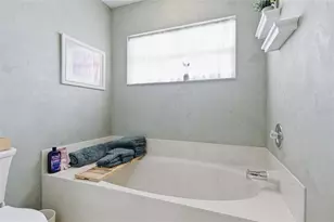 795 Harrington Lake Dr, Venice, FL 34293 - Photo 18