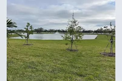 127 Ibiza Loop, Venice, FL 34292 - Photo 2