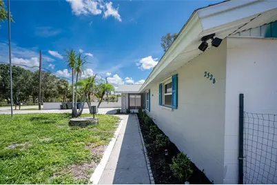 232 Pocono Trail E, Nokomis, FL 34275 - Photo 6