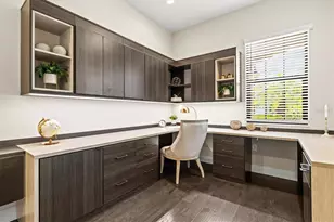 11876 Hunters Creek Rd, Venice, FL 34293 - Photo 12