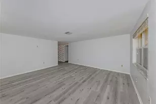 320 Pavonia Rd, Nokomis, FL 34275 - Photo 6