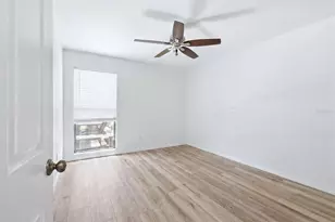 4793 Oak Forest Dr W, Sarasota, FL 34231 - Photo 12