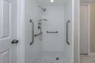 1007 River Oaks Ct, Venice, FL 34293 - Photo 24
