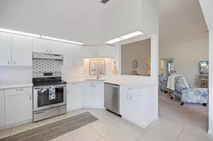 801 Montrose Dr, Venice, FL 34293 - Photo 6