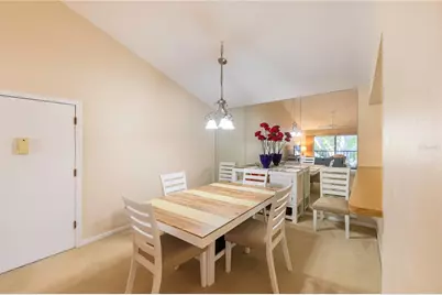 646 Bird Bay Drive E #207, Venice, FL 34285 - Photo 2