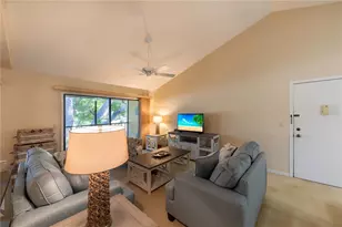 646 Bird Bay Dr E, Venice, FL 34285 - Photo 4