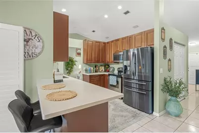 7727 36th Lane E, Sarasota, FL 34243 - Photo 8