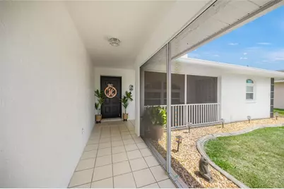 7727 36th Lane E, Sarasota, FL 34243 - Photo 4