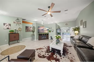 7727 36th Lane E, Sarasota, FL 34243 - Photo 12