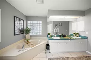 7727 36th Ln E, Sarasota, FL 34243 - Photo 20