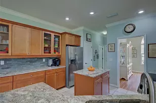 115 Grand Oak Cir, Venice, FL 34292 - Photo 14
