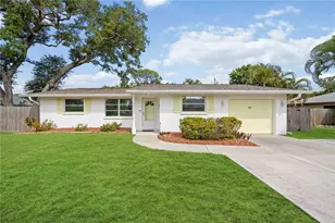 775 Mohawk Rd, Venice, FL 34293 - Photo 1
