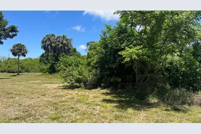 221 S Venice Boulevard, Venice, FL 34293 - Photo 10