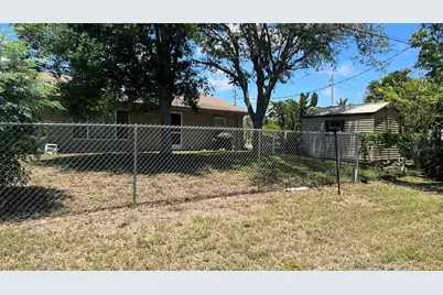 221 S Venice Boulevard, Venice, FL 34293 - Photo 8