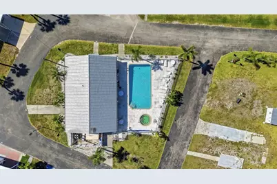7500 Park Pointe Drive #49, Englewood, FL 34224 - Photo 8