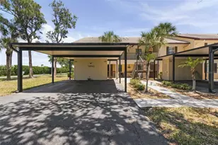 305 Mission Trail W, Venice, FL 34285 - Photo 2