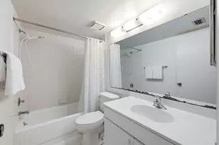 444 Cerromar Rd, Venice, FL 34293 - Photo 24