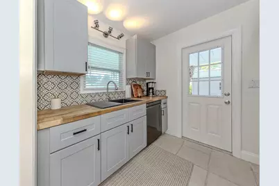 929 Cypress Avenue, Venice, FL 34285 - Photo 4