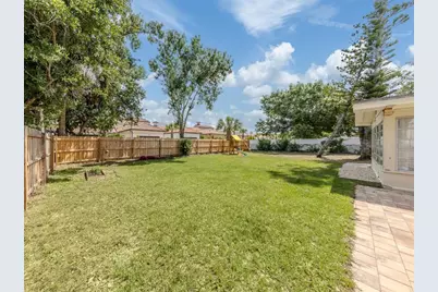 929 Cypress Avenue, Venice, FL 34285 - Photo 22