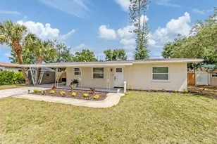 929 Cypress Ave, Venice, FL 34285 - Photo 2