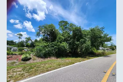 18308 Wintergarden Avenue, Port Charlotte, FL 33948 - Photo 4