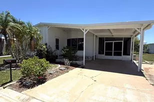 717 Riverview Cir, North Port, FL 34287 - Photo 2