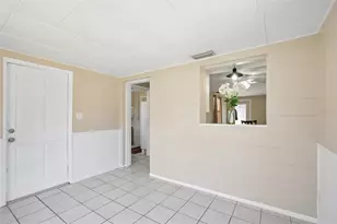681 Palmetto Dr, Venice, FL 34293 - Photo 18