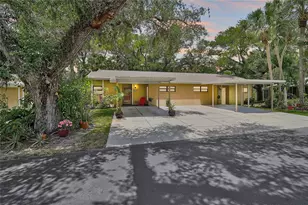 5033 Village Gardens Dr, Sarasota, FL 34234 - Photo 2
