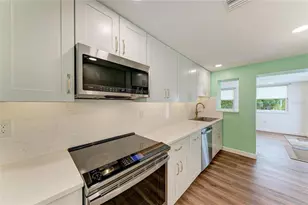 2317 S Tuttle Ave, Sarasota, FL 34239 - Photo 8