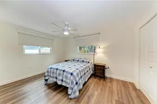 2317 S Tuttle Ave, Sarasota, FL 34239 - Photo 20