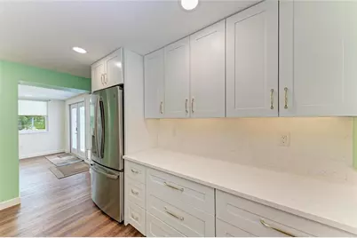 2317 S Tuttle Avenue, Sarasota, FL 34239 - Photo 10
