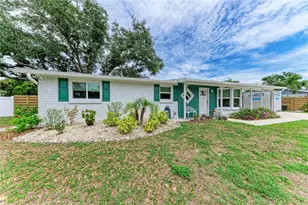 2317 S Tuttle Ave, Sarasota, FL 34239 - Photo 2