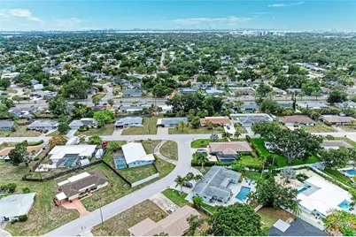 2317 S Tuttle Avenue, Sarasota, FL 34239 - Photo 46