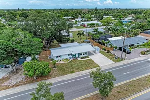 2317 S Tuttle Ave, Sarasota, FL 34239 - Photo 54