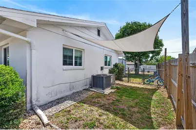 532 Center Road, Venice, FL 34285 - Photo 14