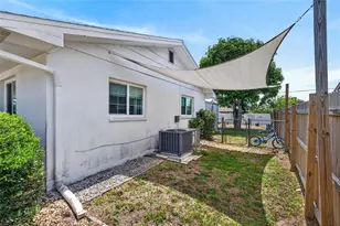 532 Center Rd, Venice, FL 34285 - Photo 14