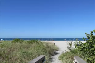 622 Bird Bay Dr S, Venice, FL 34285 - Photo 18