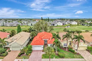 625 Misty Pine Dr, Venice, FL 34292 - Photo 2
