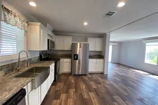 538 Fleetwood St, North Port, FL 34287 - Photo 2