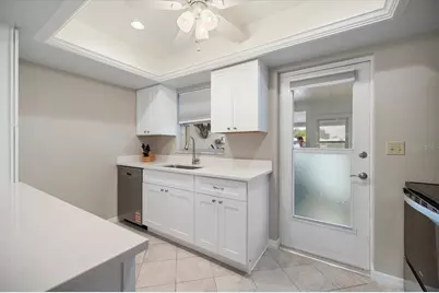 702 Fair Winds Drive #702, Nokomis, FL 34275 - Photo 4