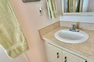 615 S Green Cir, Venice, FL 34285 - Photo 14