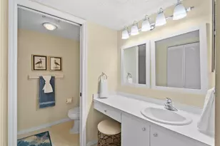 9330 Clubside Cir, Sarasota, FL 34238 - Photo 18