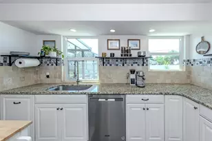 381 Falkland Rd, Venice, FL 34293 - Photo 10