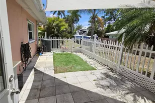 341 Bayshore Dr, Osprey, FL 34229 - Photo 8
