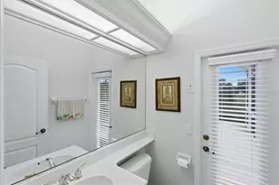 401 Marsh Creek Rd, Venice, FL 34292 - Photo 18